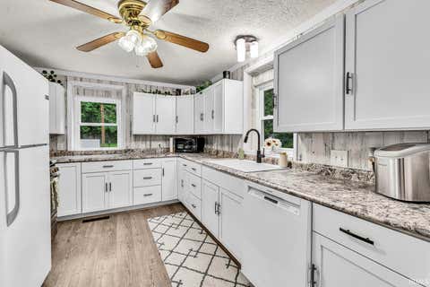 Tiny photo for 67127 Quinn Trail, Lakeville, IN 46536 (MLS # 202632759)