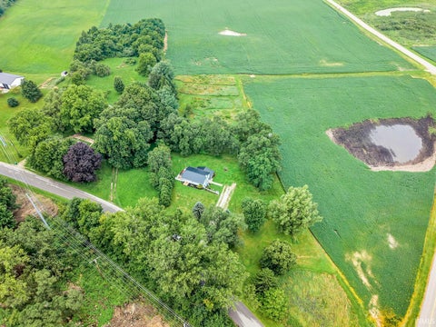 Tiny photo for 67127 Quinn Trail, Lakeville, IN 46536 (MLS # 202632759)