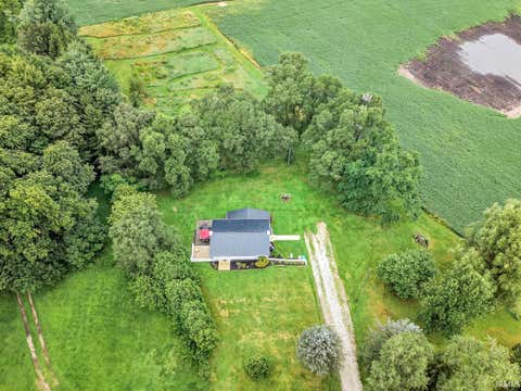 Tiny photo for 67127 Quinn Trail, Lakeville, IN 46536 (MLS # 202632759)