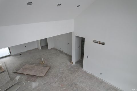 Tiny photo for 18560 Fontana Drive, South Bend, IN 46637 (MLS # 202541988)