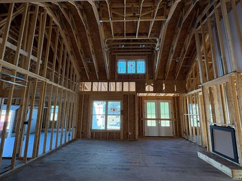 Tiny photo for 18560 Fontana Drive, South Bend, IN 46637 (MLS # 202541988)