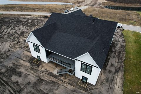 Tiny photo for 18560 Fontana Drive, South Bend, IN 46637 (MLS # 202541988)