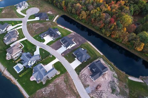 Tiny photo for 18560 Fontana Drive, South Bend, IN 46637 (MLS # 202541988)