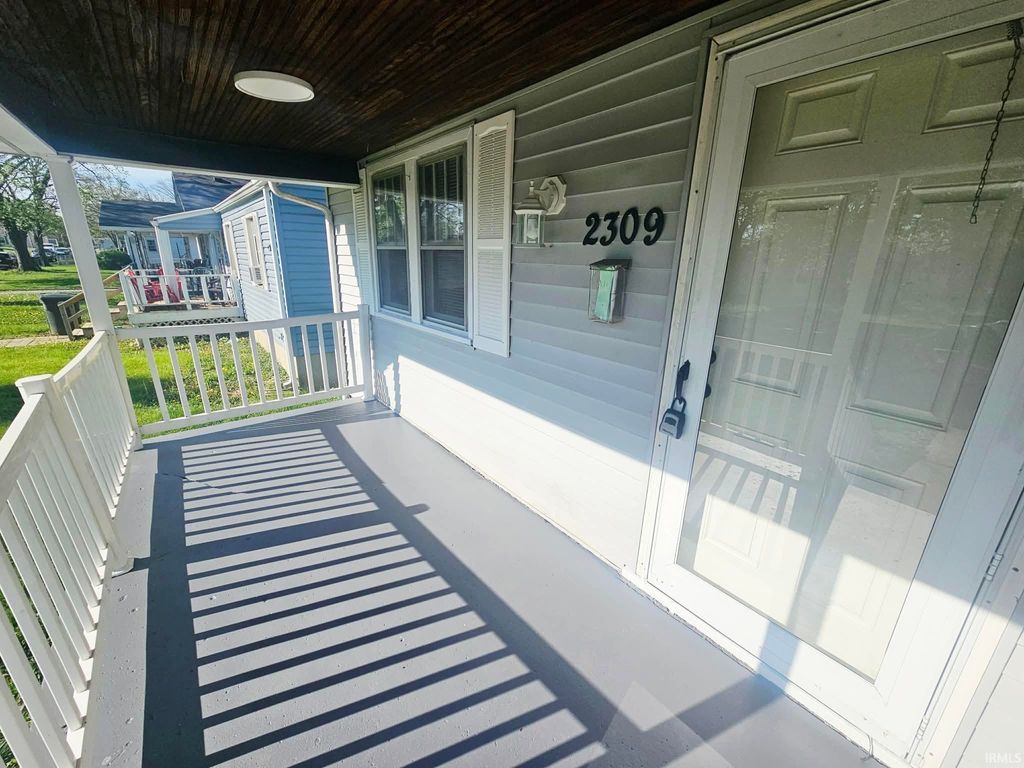 Photo of 2309 S Grant Street, Muncie, IN 47304 (MLS # 202615023)