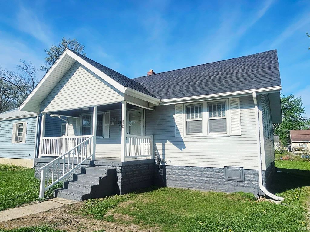 Photo of 2309 S Grant Street, Muncie, IN 47304 (MLS # 202615023)