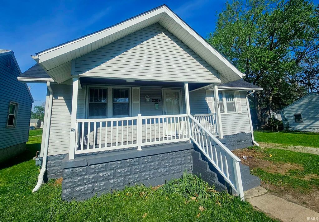 Photo of 2309 S Grant Street, Muncie, IN 47304 (MLS # 202615023)