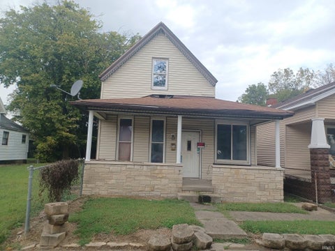 Photo of 214 E Missouri Street, Evansville, IN 47711 (MLS # 202643662)