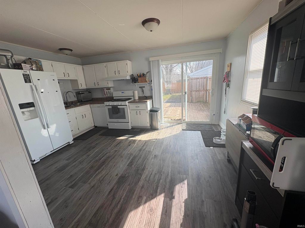 Photo of 749 Acadia Road, Valparaiso, IN 46385 (MLS # 202608811)