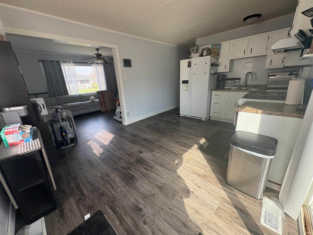 Photo of 749 Acadia Road, Valparaiso, IN 46385 (MLS # 202608811)