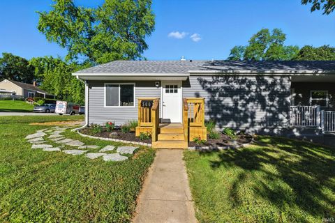Photo of 500 N 18Th Street, Lafayette, IN 47904 (MLS # 202535217)