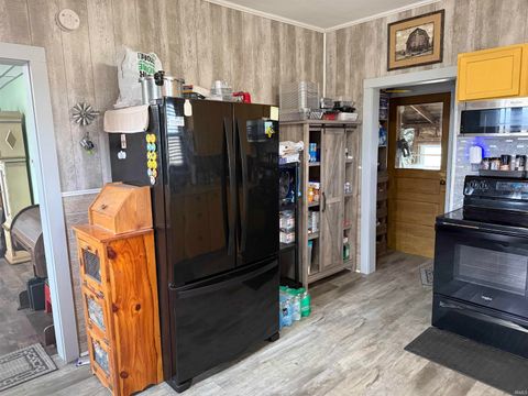 Tiny photo for 8168 S County Road 1100 E, Galveston, IN 46932 (MLS # 202605504)