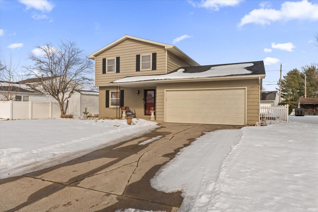 Photo of 1473 Cambridge Drive, South Bend, IN 46614 (MLS # 202604739)