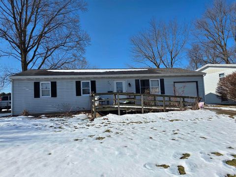 Photo of 623 Richard Drive, Plymouth, IN 46563 (MLS # 202604557)
