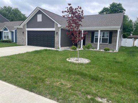Photo of 913 Sand Walk Lane, Kokomo, IN 46902 (MLS # 202617756)