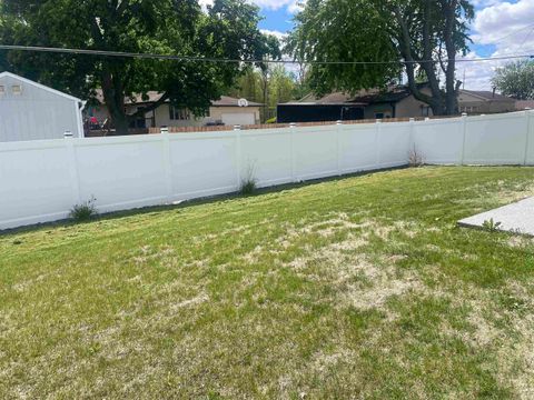 Tiny photo for 913 Sand Walk Lane, Kokomo, IN 46902 (MLS # 202617756)