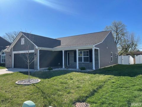 Tiny photo for 913 Sand Walk Lane, Kokomo, IN 46902 (MLS # 202617756)