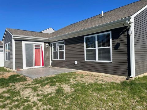 Tiny photo for 913 Sand Walk Lane, Kokomo, IN 46902 (MLS # 202617756)