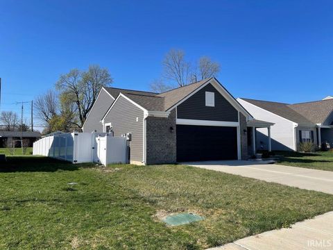 Tiny photo for 913 Sand Walk Lane, Kokomo, IN 46902 (MLS # 202617756)