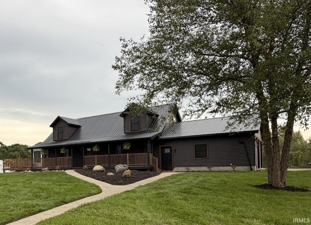 Photo of 5311 County Road 35 Road, Auburn, IN 46706 (MLS # 202635740)