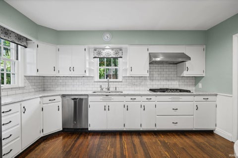 Tiny photo for 1423 S 9th Street, Lafayette, IN 47905 (MLS # 202624297)