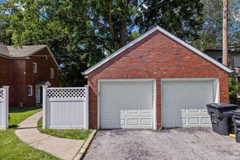 Tiny photo for 1423 S 9th Street, Lafayette, IN 47905 (MLS # 202624297)