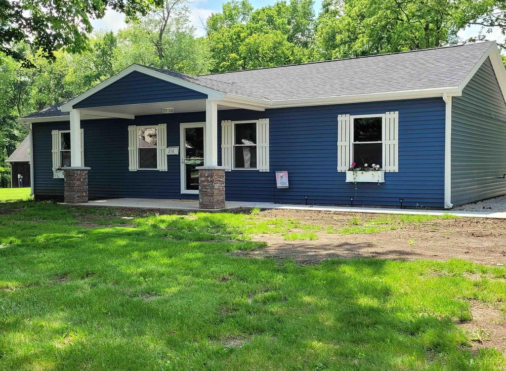 Photo of 210 N Walnut Street, Delphi, IN 46923 (MLS # 202618779)