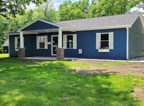 Photo of 210 N Walnut Street, Delphi, IN 46923 (MLS # 202618779)