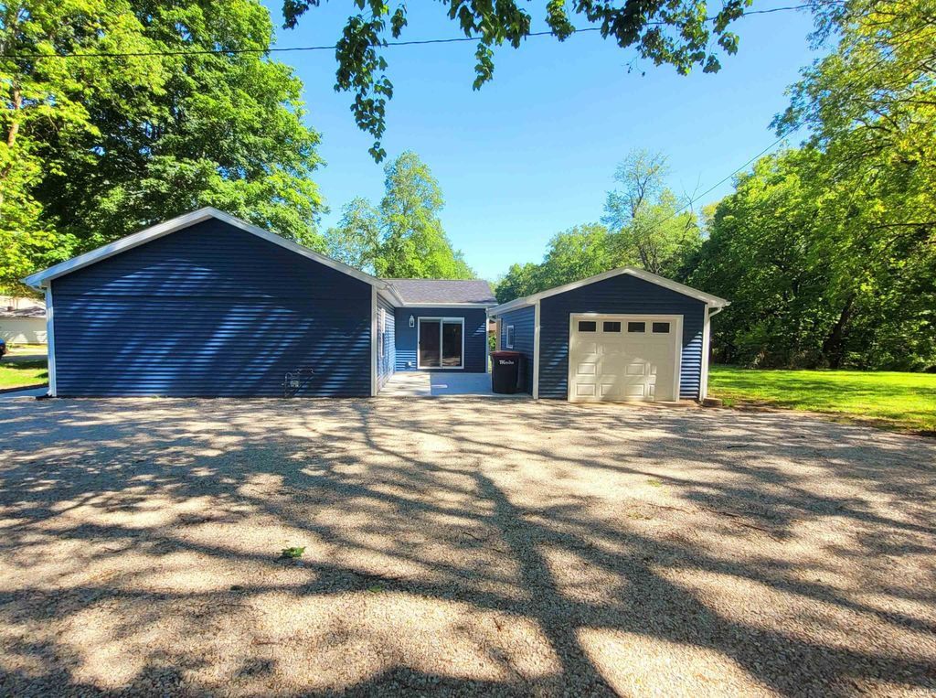 Photo of 210 N Walnut Street, Delphi, IN 46923 (MLS # 202618779)