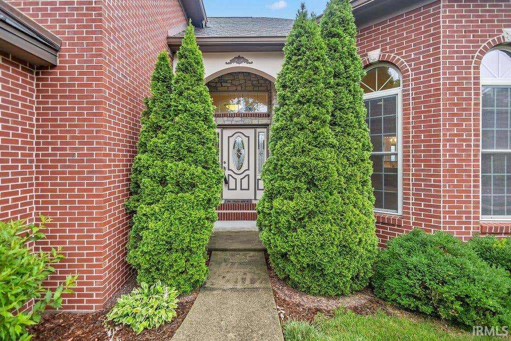 Photo of 3907 E Breckenmore Drive, Bloomington, IN 47401 (MLS # 202625601)
