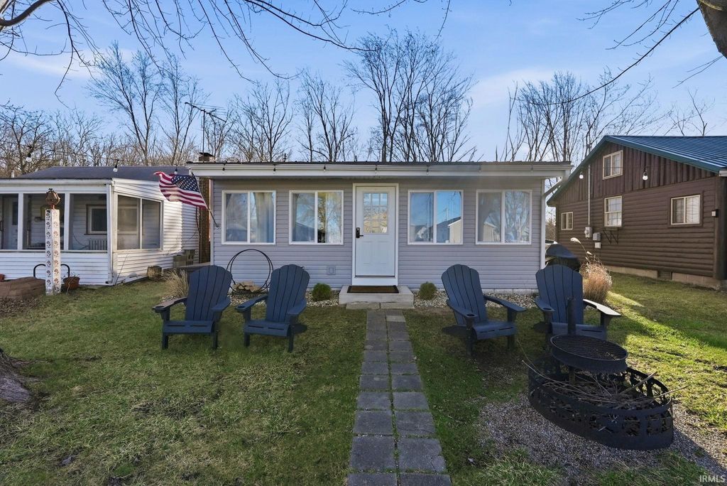 Photo of 23 EMS B1E Lane Ln, Leesburg, IN 46538 (MLS # 202615510)