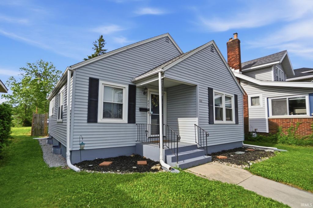 Photo of 423 W State Boulevard, Fort Wayne, IN 46808 (MLS # 202620313)