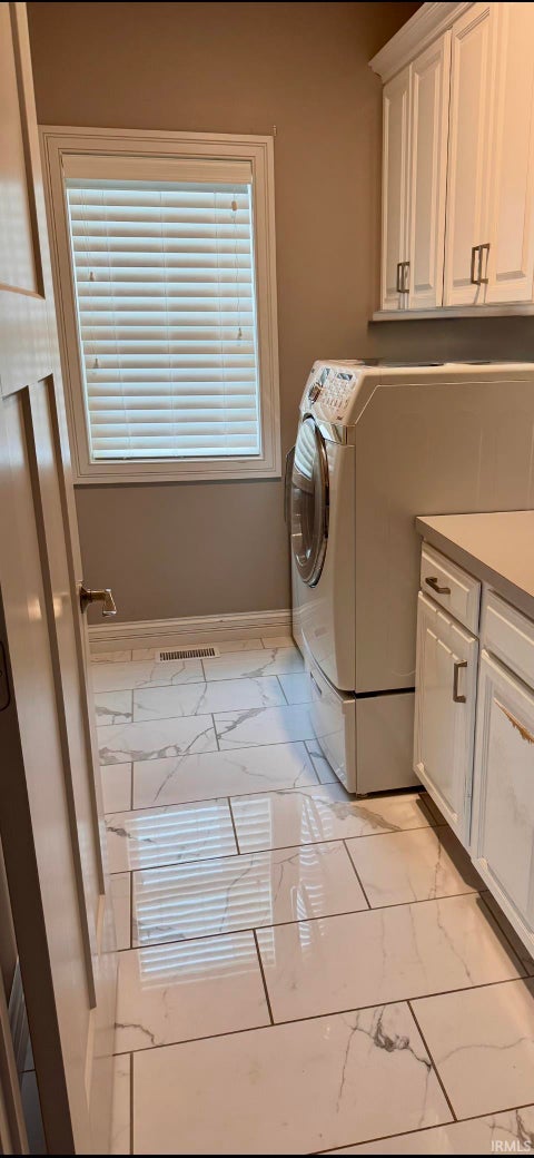Tiny photo for 8655 Crenshaw Drive, Newburgh, IN 47630 (MLS # 202633245)