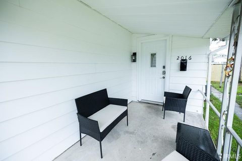 Tiny photo for 2016 N Market Street, Kokomo, IN 46901 (MLS # 202624648)