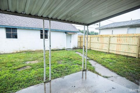 Tiny photo for 2016 N Market Street, Kokomo, IN 46901 (MLS # 202624648)