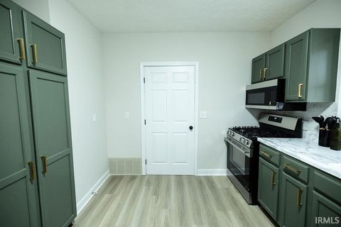 Tiny photo for 2016 N Market Street, Kokomo, IN 46901 (MLS # 202624648)