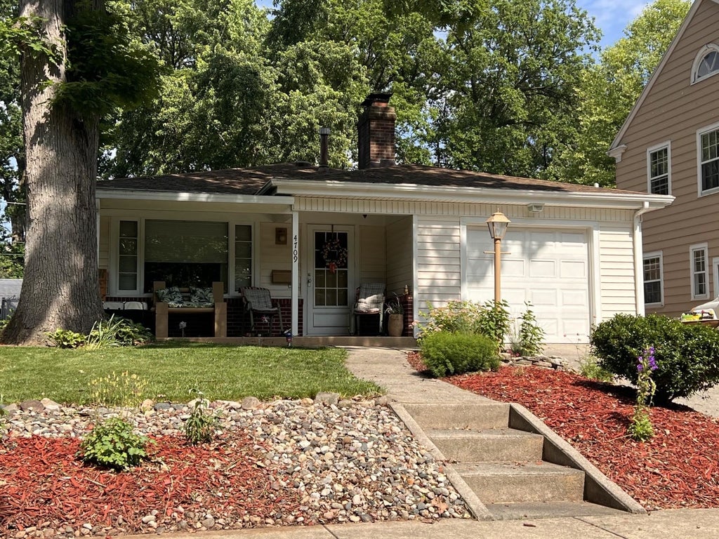 Photo of 4709 E Lafayette Esplanade, Fort Wayne, IN 46806 (MLS # 202622262)