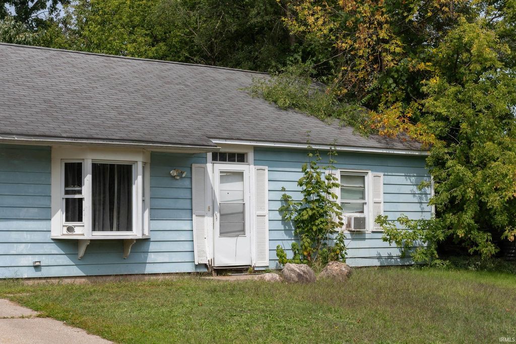 Photo of 1325 Viking Drive, South Bend, IN 46628 (MLS # 202539527)