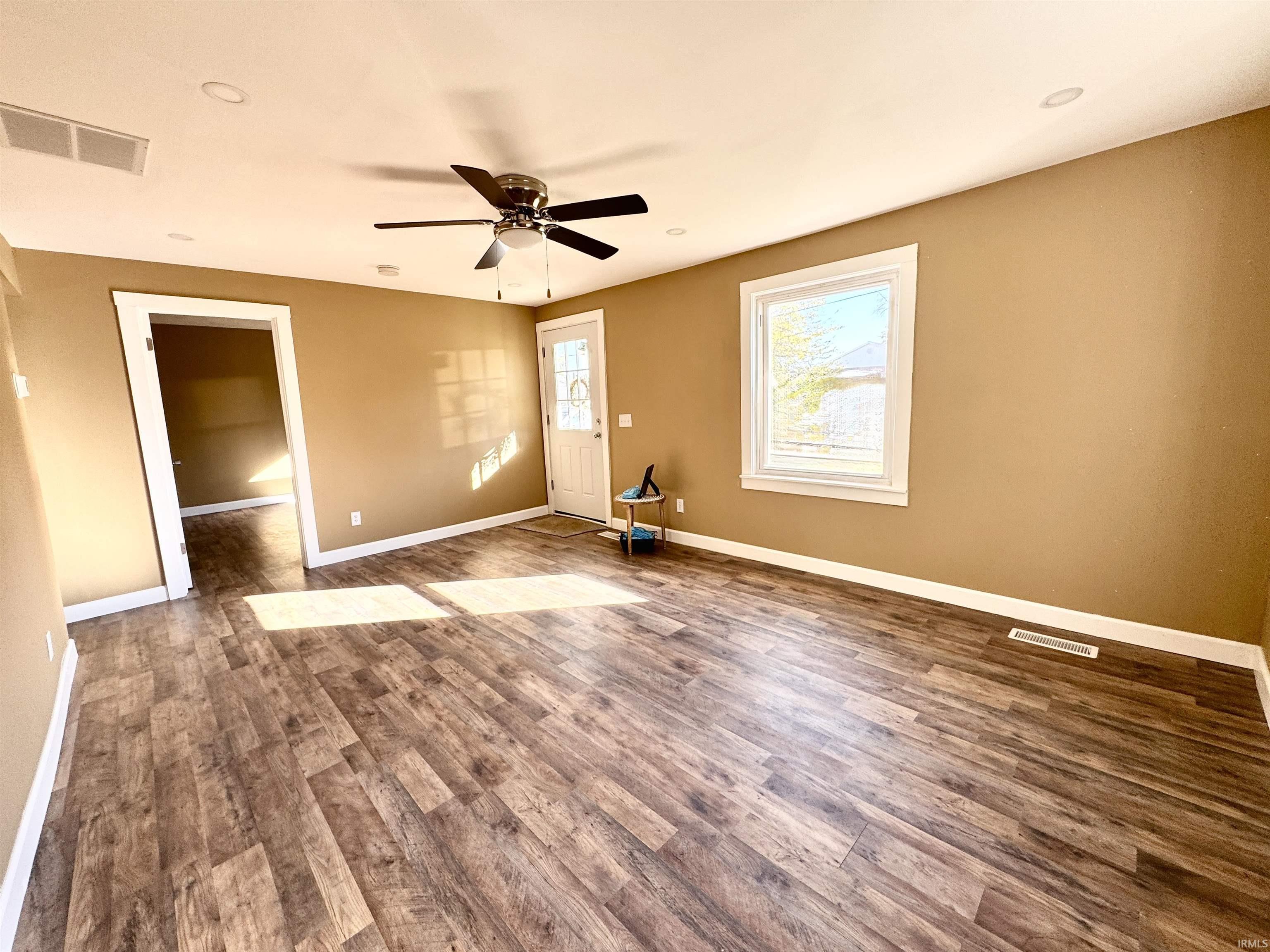 Boonville, Indiana 47601, United States, 3 Bedrooms Bedrooms, ,2 BathroomsBathrooms,Residential,Pending,223258