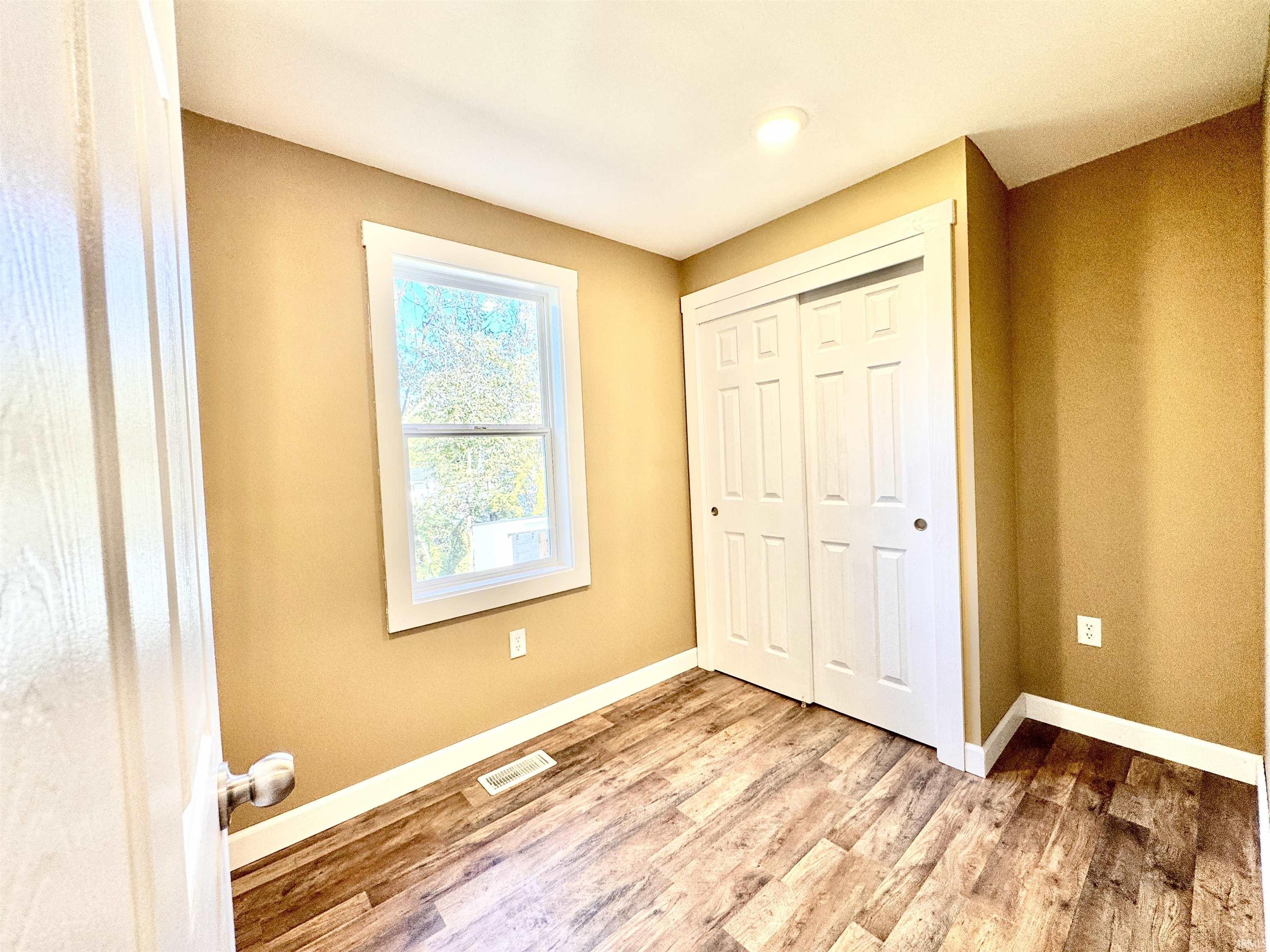 Boonville, Indiana 47601, United States, 3 Bedrooms Bedrooms, ,2 BathroomsBathrooms,Residential,Pending,223258