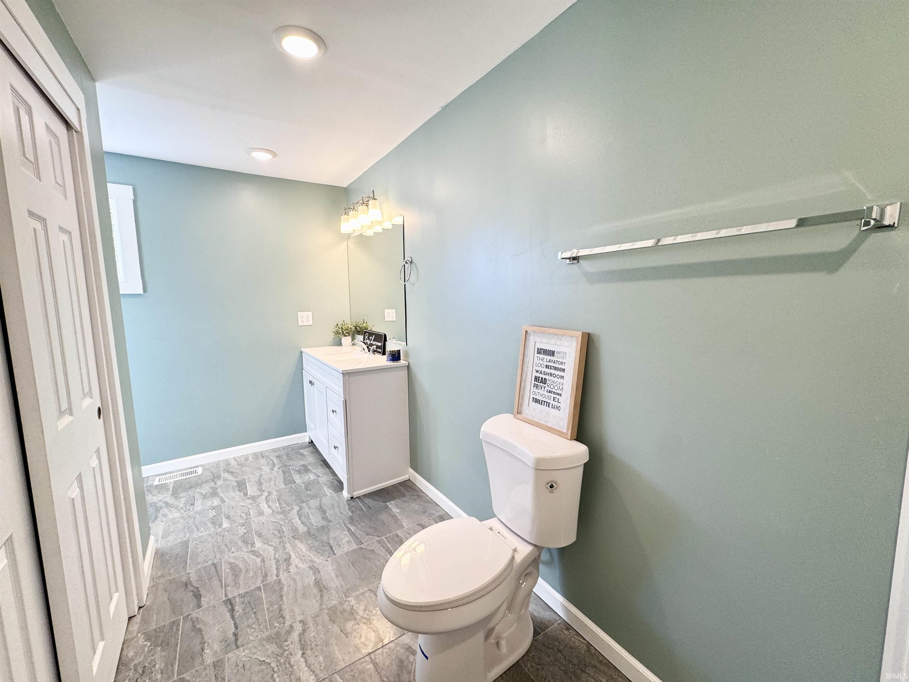 Boonville, Indiana 47601, United States, 3 Bedrooms Bedrooms, ,2 BathroomsBathrooms,Residential,Pending,223258