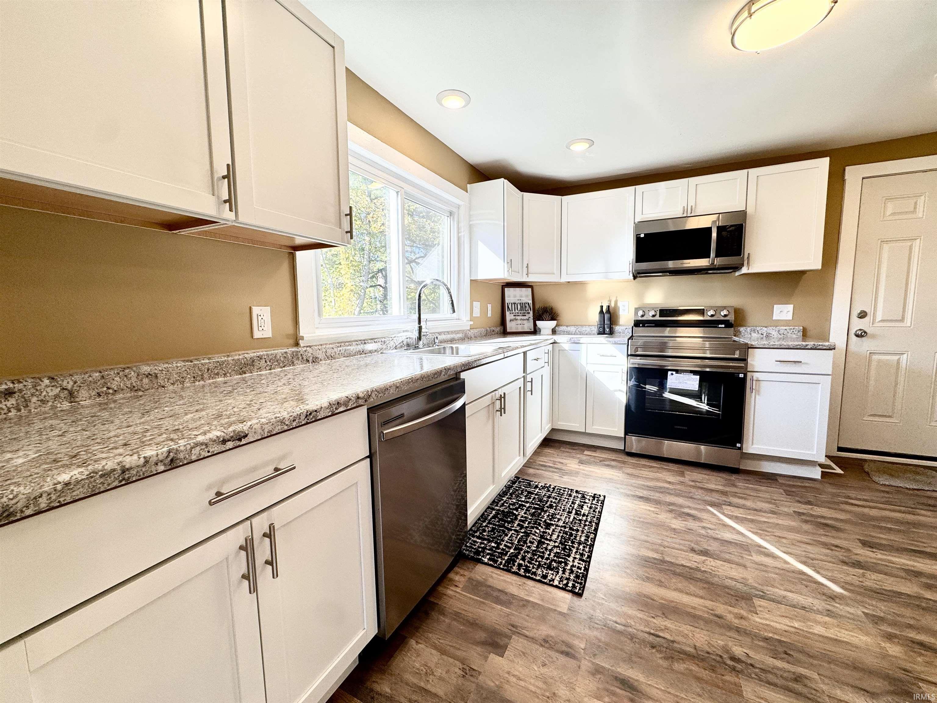 Boonville, Indiana 47601, United States, 3 Bedrooms Bedrooms, ,2 BathroomsBathrooms,Residential,Pending,223258