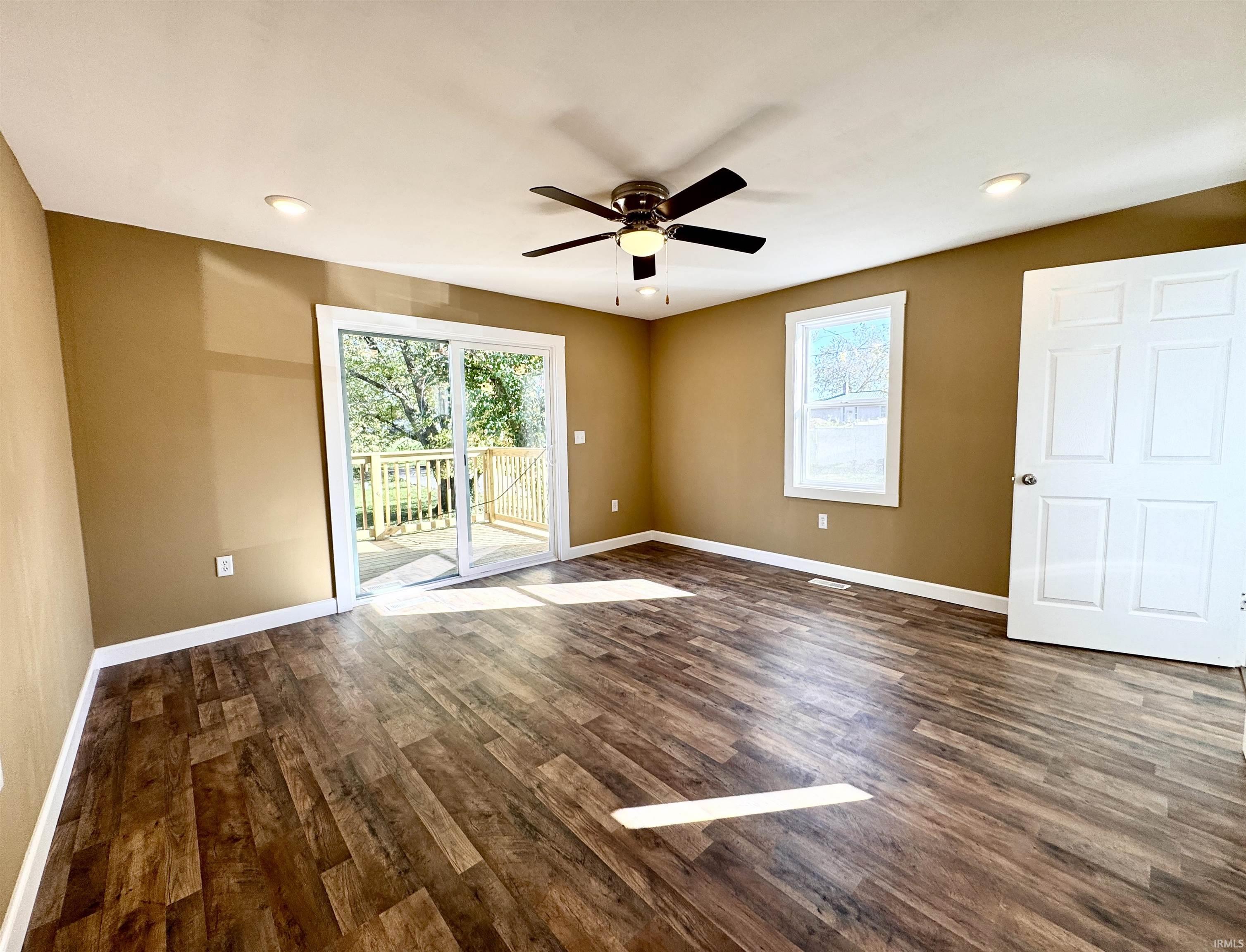 Boonville, Indiana 47601, United States, 3 Bedrooms Bedrooms, ,2 BathroomsBathrooms,Residential,Pending,223258