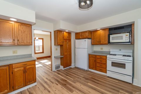 Tiny photo for 1610 Lane Avenue, Elkhart, IN 46516 (MLS # 202607682)