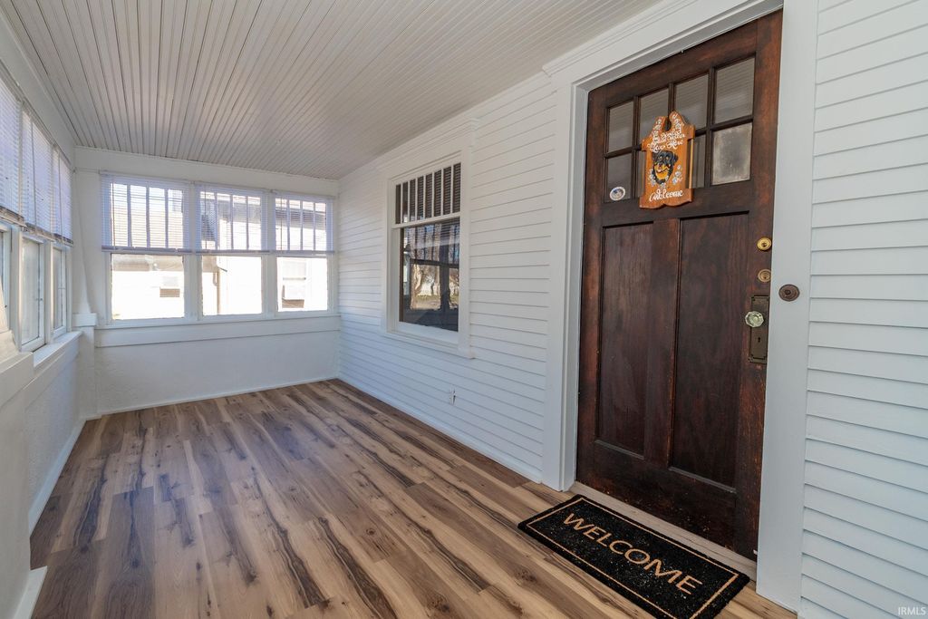 Photo of 1610 Lane Avenue, Elkhart, IN 46516 (MLS # 202607682)