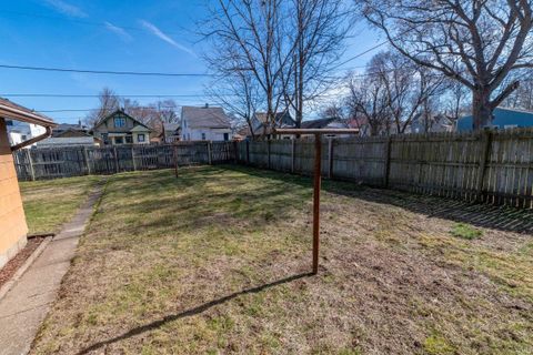 Tiny photo for 1610 Lane Avenue, Elkhart, IN 46516 (MLS # 202607682)