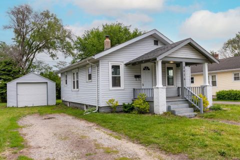 Photo of 2416 Morton Avenue, Elkhart, IN 46517 (MLS # 202618692)