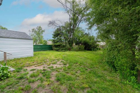 Tiny photo for 2416 Morton Avenue, Elkhart, IN 46517 (MLS # 202618692)