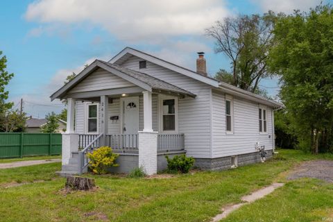Tiny photo for 2416 Morton Avenue, Elkhart, IN 46517 (MLS # 202618692)