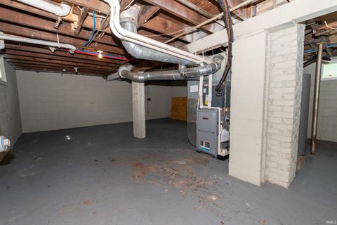 Tiny photo for 2416 Morton Avenue, Elkhart, IN 46517 (MLS # 202618692)