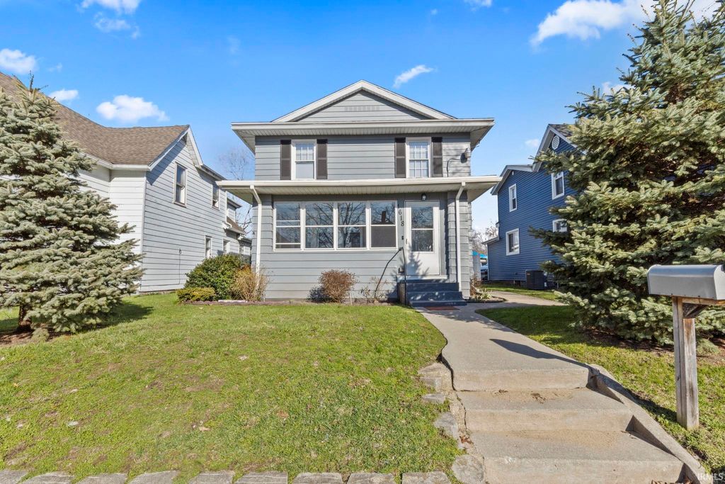 Photo of 1618 Marine Street, South Bend, IN 46613 (MLS # 202609477)